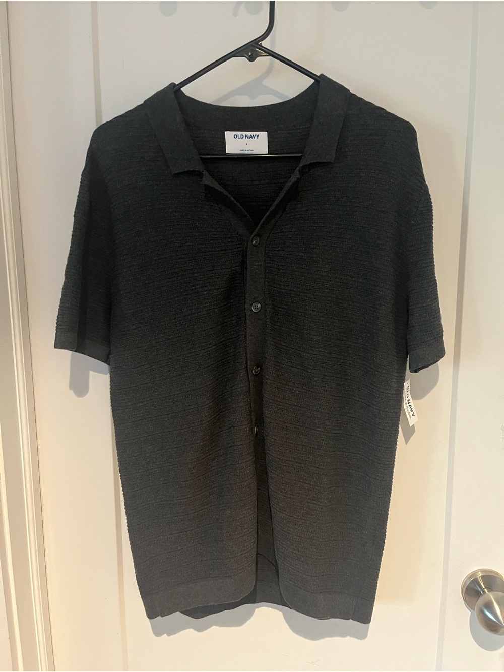 Old Navy Black Short-Sleeve Textured Camp-Collar Button-Up Shirt